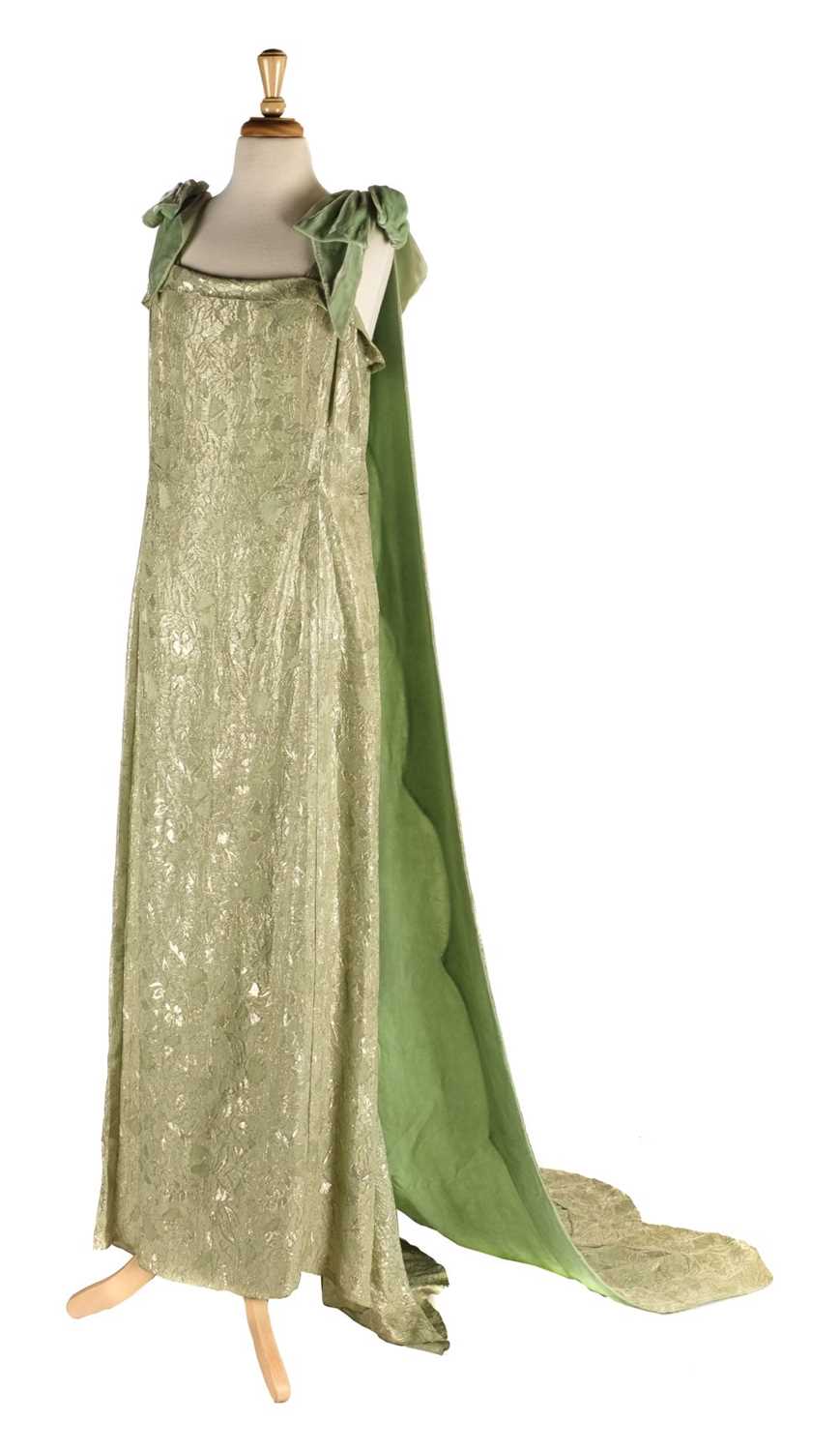 Lot 266 - Dress. A 1920s evening gown ...